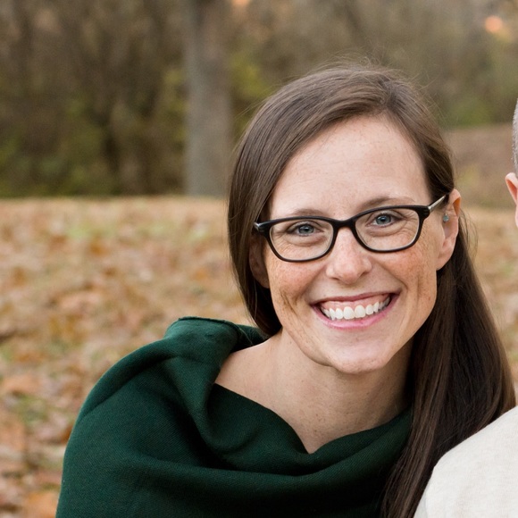 Meet your Posher, Sophia - Picture 2 of 2